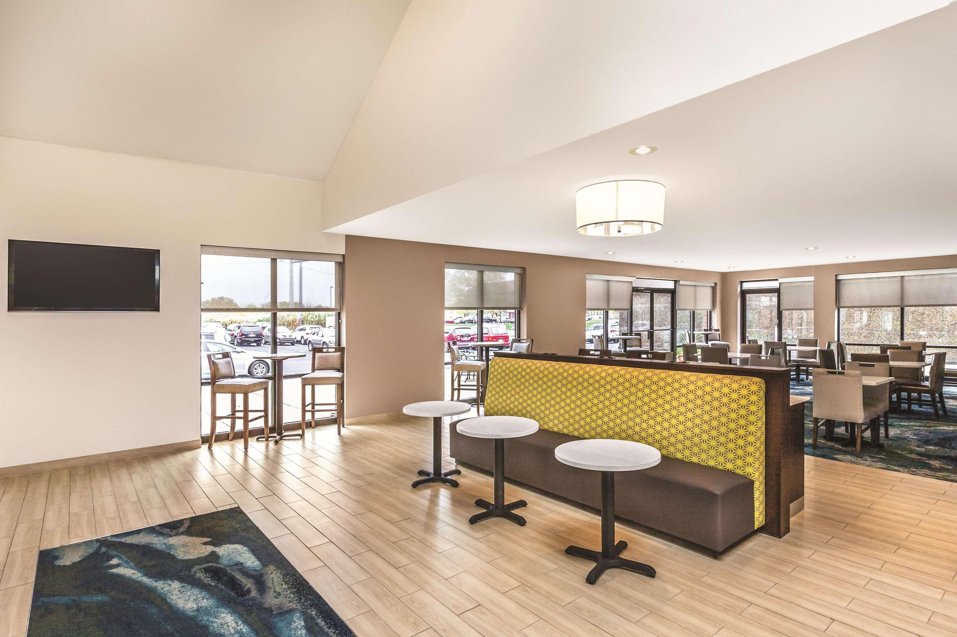 Hotel La Quinta By Wyndham Philadelphia Airport Essington Exterior foto